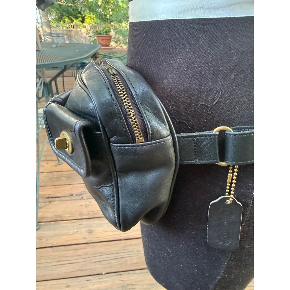 Rare Vintage Coach Black Leather Belt Bag Waist Pack Turnlock Brass Hardware - Picture 4 of 16